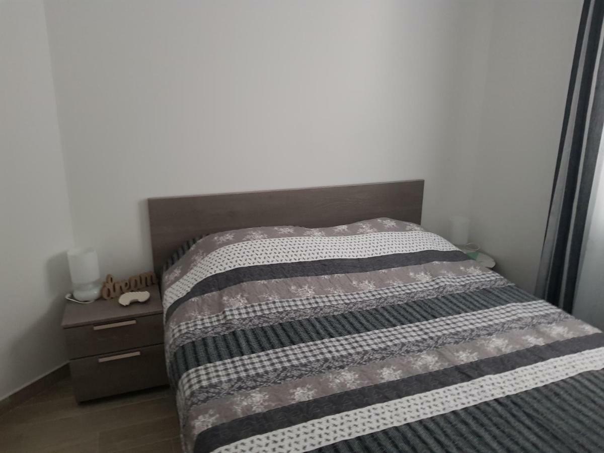 Steffano Apartman Karlobag Kültér fotó